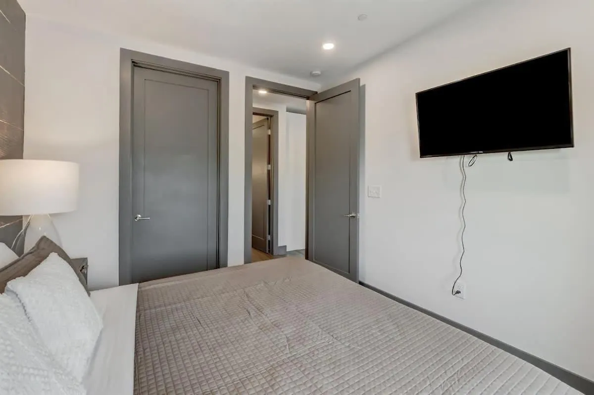 6 Min To Broadway - Gym Rooftop Sleeps 8 Nashville