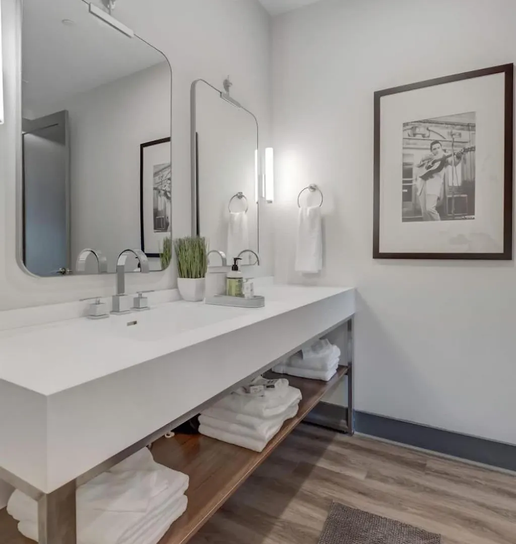 6 Min To Broadway - Gym Rooftop Sleeps 8 Nashville