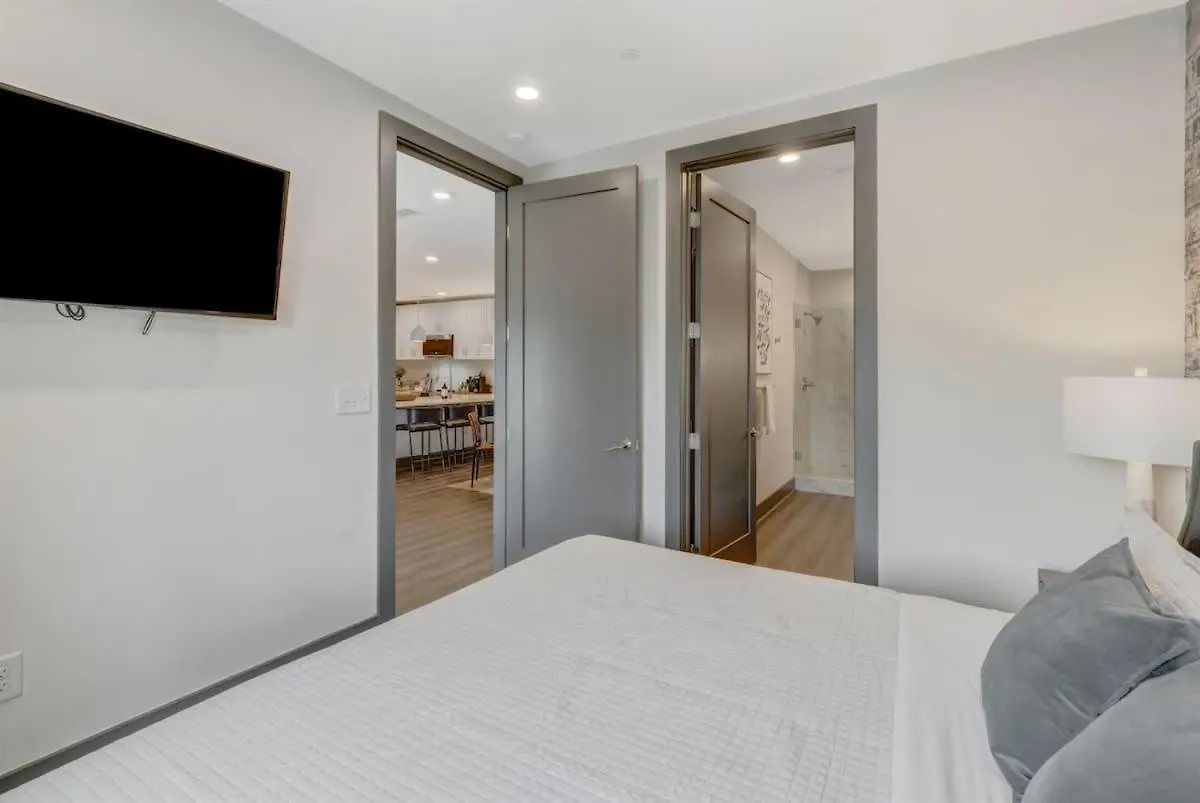 6 Min To Broadway - Gym Rooftop Sleeps 8 Nashville United States